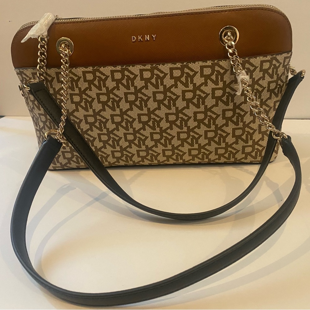 DKNY Bryant Park Medium Top Zip
Satchel Brown/